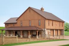 Bank barn built by Stable Hollow Construction.