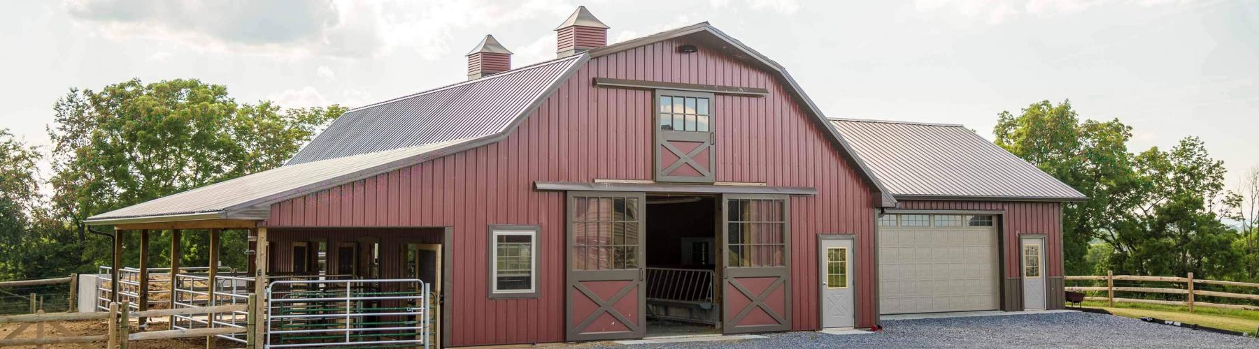 This barn / garage combination was built by Stable Hollow Construction