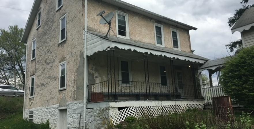 The Baver house pre-restoration