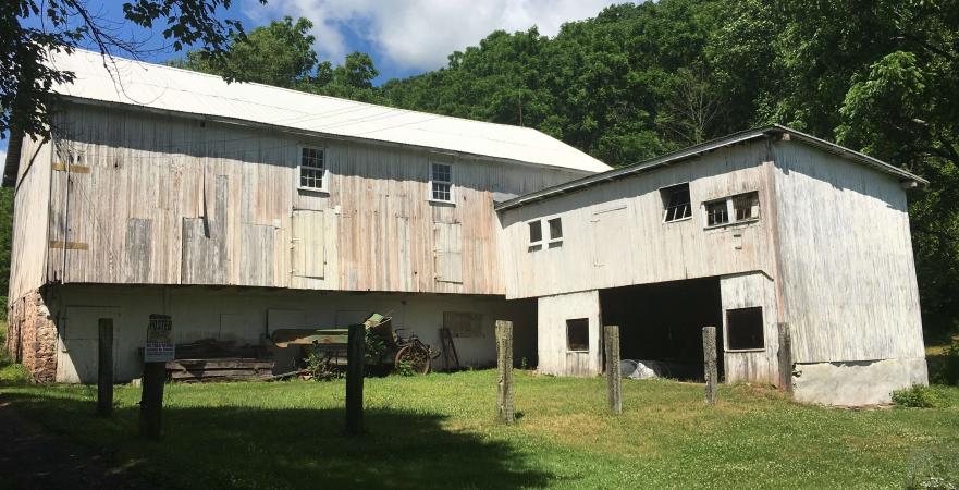 The Baver barn pre-restoration