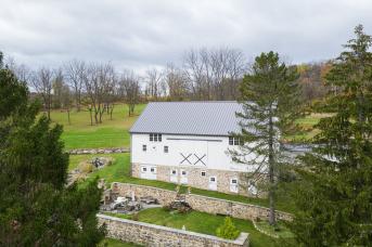 Barn restored by Stable Hollow Construction